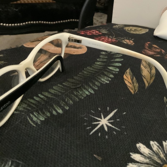 Valentino eyeglass cat eye frames - Picture 2 of 6
